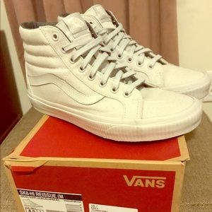 Men’s Vans Sk8hi shoes size 8.